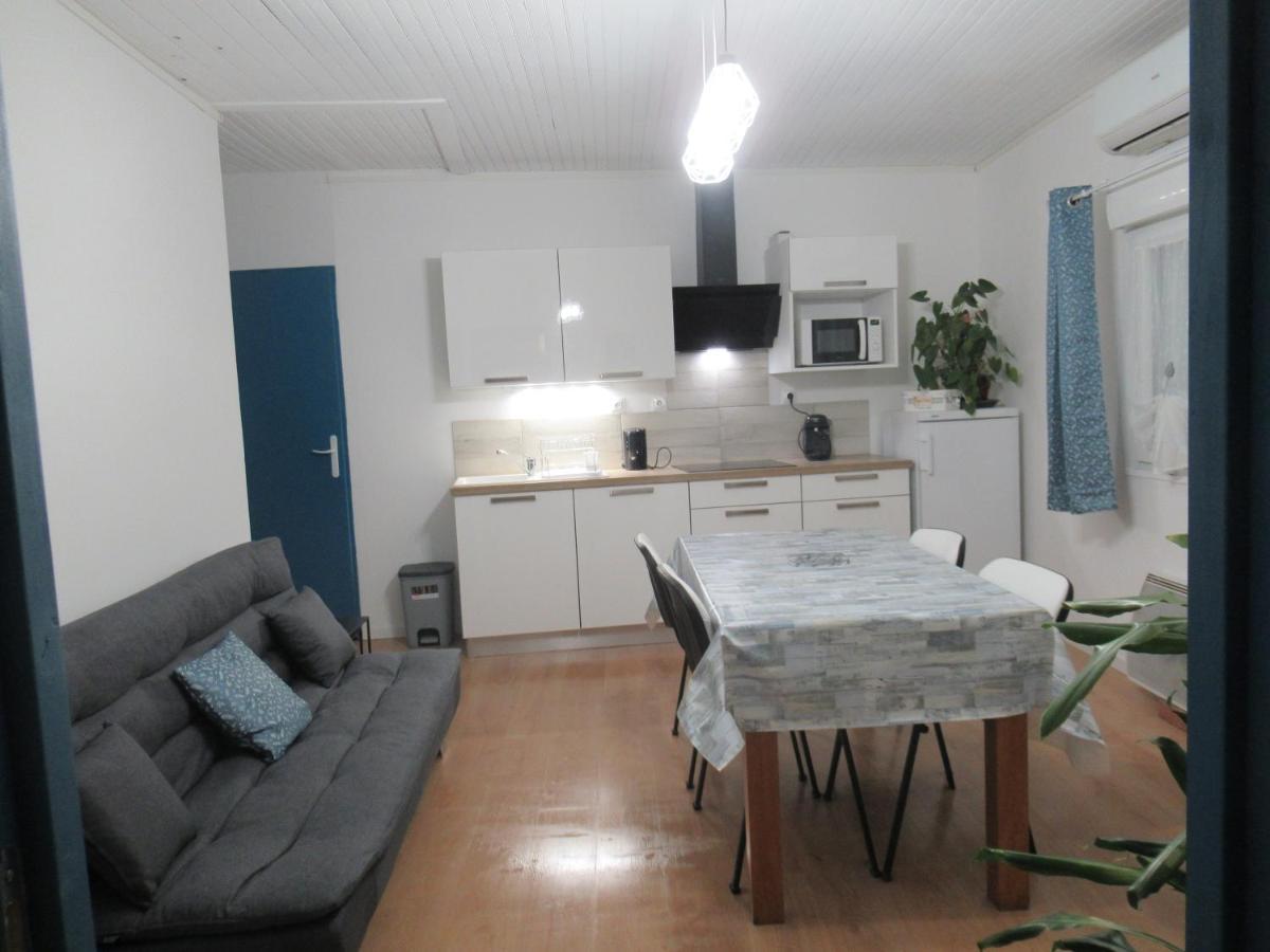 Gite La Chaumette Appartement Turquoise Villeneuve-de-Berg Exterior photo