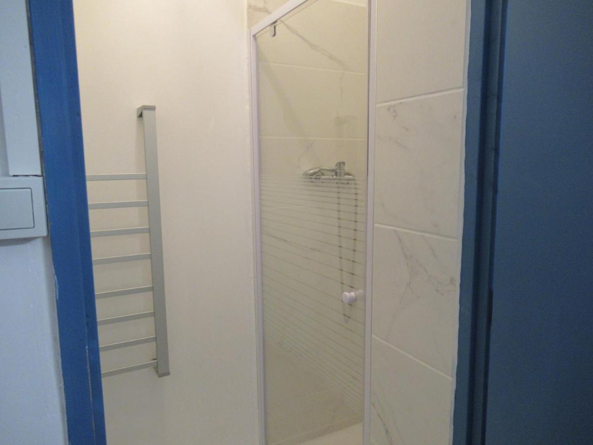 Gite La Chaumette Appartement Turquoise Villeneuve-de-Berg Exterior photo